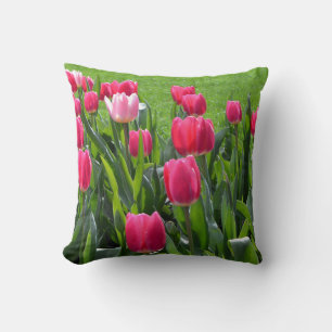 mooie lente roze tulp bloemen. tuin bloemen kussen
