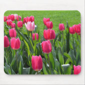 Mooie lenterroze tulpenbloemen, groene bladeren muismat (Voorkant)