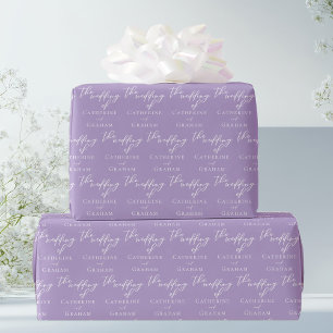 Mooie Lila Paarse witte gepersonaliseerde bruiloft Cadeaupapier