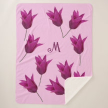 Mooie M monogram  roze tulpen bloemig