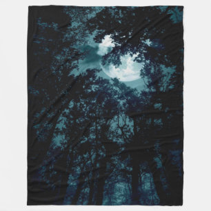 Mooie maan gloeit door bomen fleece deken