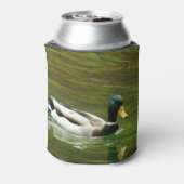 Mooie Mallard Duck glijden over het meer Blikjeskoeler (Blikje Achterkant)