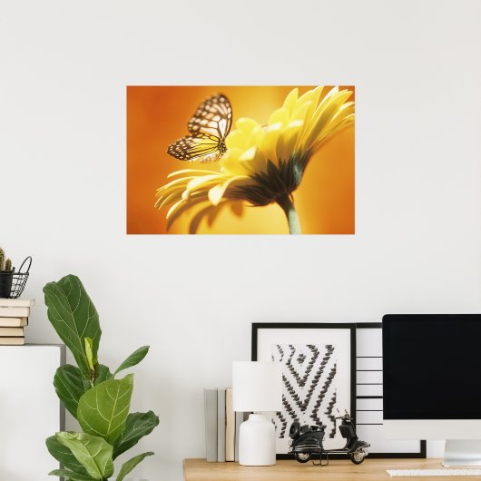 Mooie Monboogvlinder op een ventilatordruk Poster (Thuiskantoor)