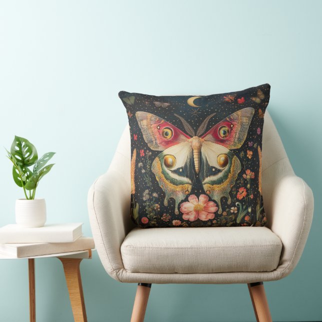 Mooie Moth Crescent Moon Kussen (Stoel)