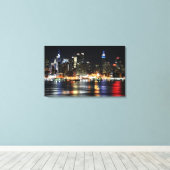 Mooie New York Night Lights reflecterend riviertje Canvas Afdruk (Insitu (Houten vloer))