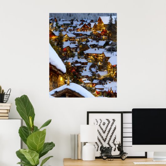 Mooie oude bergdorpje met Kerstmis Poster (Thuiskantoor)