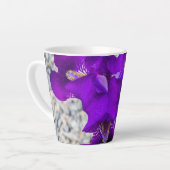 Mooie paarse iris latte mok (Linkerhoek)