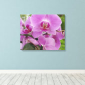 Mooie paarse orchidee in volle bloei. canvas afdruk (Insitu (Houten vloer))