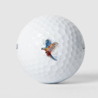 Mooie papegaai die zijn vleugels optilt golfballen