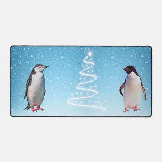 Mooie Penguin Couple op Light Blue Bureaumat (Voorkant)