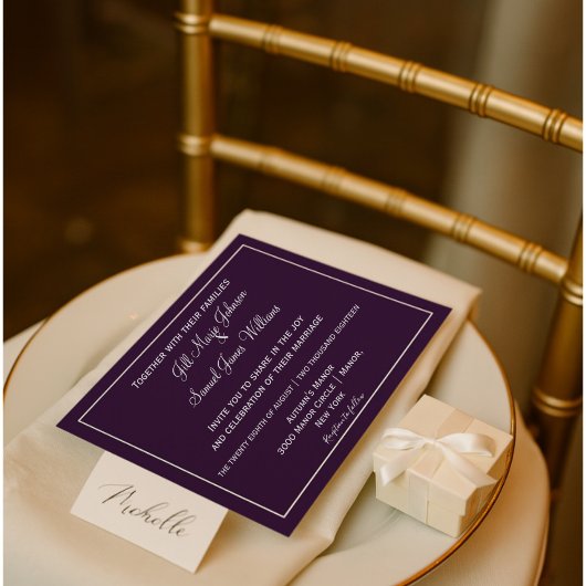 Mooie plum en grijs huwelijk kaart