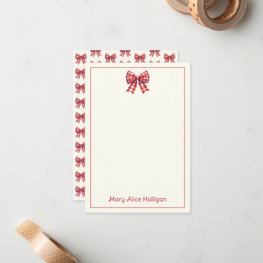 Mooie rode en crèmekleurige geruite strik notitiekaartje (Voorkant / Achterkant in situ)