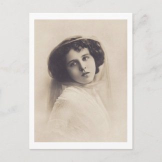 Mooie romantische vrouw  briefkaart