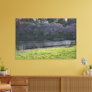 Mooie roze bloemen bomen van Pond, NJ 36 x 24 inch Canvas Afdruk