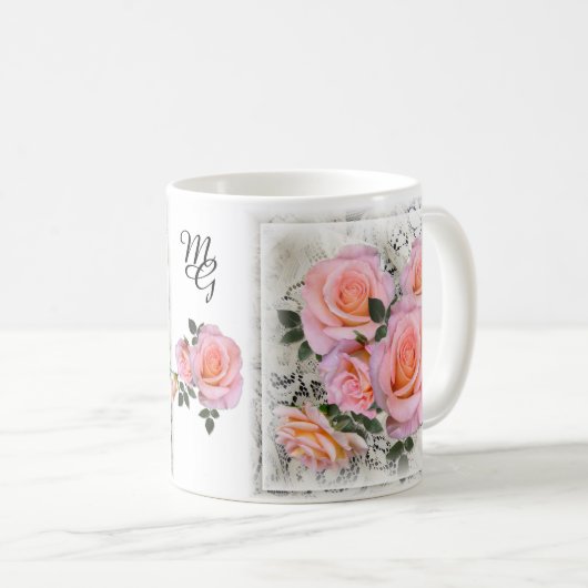 Mooie roze rozen met monogram koffiemok (Voorkant rechts)