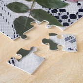 Mooie roze rozen op de achtergrond van de kant legpuzzel (Zijkant)