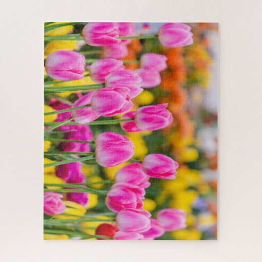 Mooie roze tulpen in een tuin legpuzzel (Verticaal)