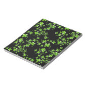 Mooie Shamrock-patroon, groen op zwart accessoire Notitieblok (Gedraaid)