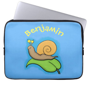 Mooie slak op een bladtekening van de cartoon laptop sleeve