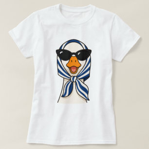Mooie stijlvolle eend die een zonnebril en een zee t-shirt