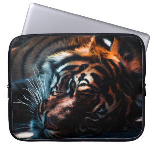 Mooie tijger op zijn laptop sleeve