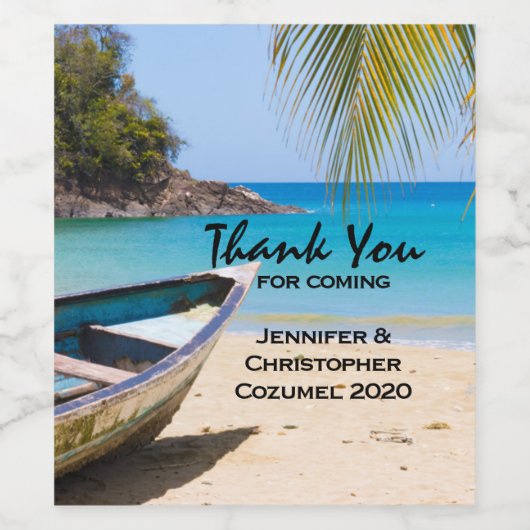 Mooie Tropische strand met een roeiboot Wijn Etiket (Enkel label)