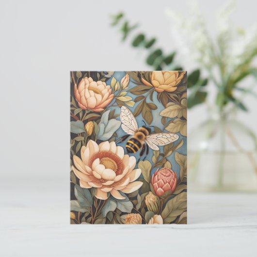 Mooie tuinbij met proteasebloemen briefkaart (Staand voorkant)