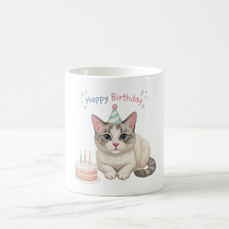 Mooie verjaardagskat met cake en feesthoed koffiemok