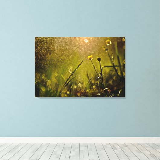 Mooie verlichting Misty Rain Kleine bloemen Canvas Afdruk (Insitu (Houten vloer))
