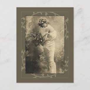 Mooie victoriaanse dame met gesneden bloemen briefkaart