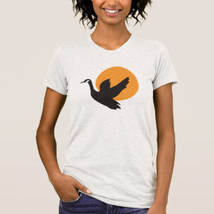Mooie vliegende gans en zonsondergang t-shirt