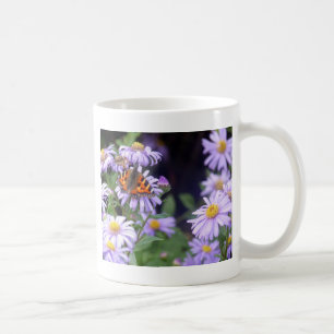 Mooie vlinder op de vloer koffiemok