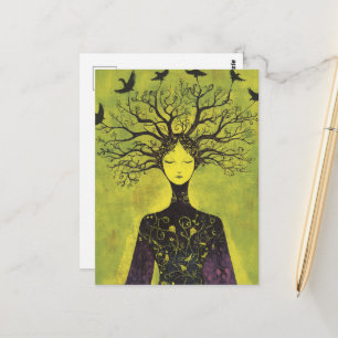 Mooie vrouw in paars van het bos en vogels briefkaart