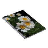 Mooie witte pioenen notitieboek (Rechterzijde)