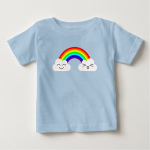 Mooie wolken en een regenboog T-shirt