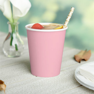Mooie zachte roze papieren bekers