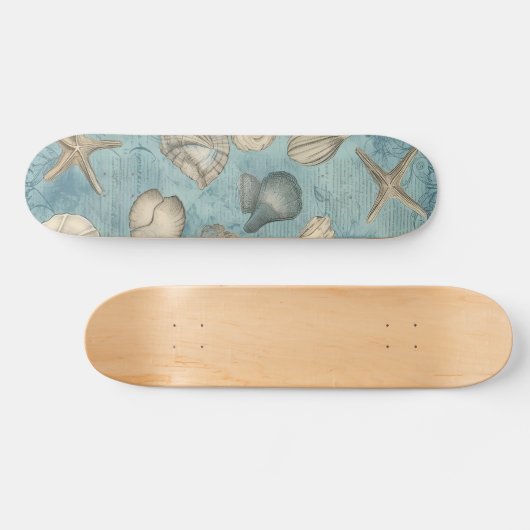 Mooie zeeschelpen in blauw skateboard (Horizontaal)