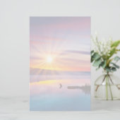 Mooie zomerzonsondergang in het meer briefpapier (Staand voorkant)