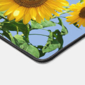Mooie Zonnebloemen en Tekst op Hemelsblauw Bureaumat (Hoek)