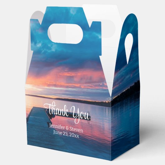 Mooie zonsondergang op een kalme Lake bruiloft dan Bedankdoosjes (Geopend)