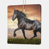 Mooie zwarte paard keramisch ornament (Links)
