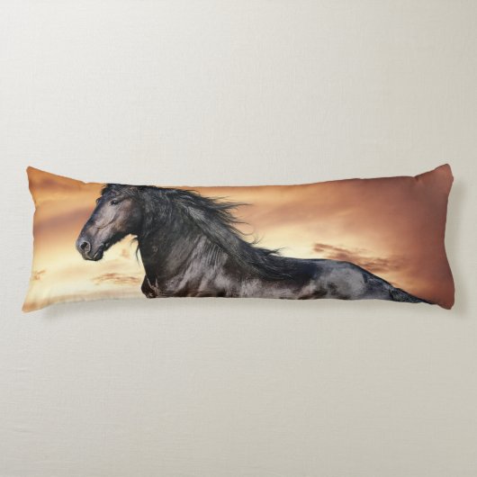 Mooie zwarte paard lichaamskussen (Voorkant)