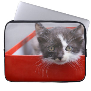 Mooiste baby dieren Zwart & Witte Kitten Laptop Sleeve