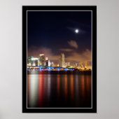 Moon over Miami skyline - Poster (Voorkant)