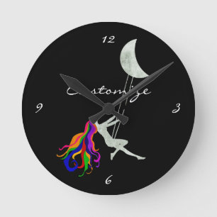 Moon Swinging Redhead Thunder_Cove Ronde Klok