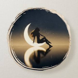 Moonlight Muse–Celestial Woman with Crescent Moon Rond Kussen