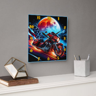 Moonlit cruise met de Amerikaanse vlag Vierkante Klok