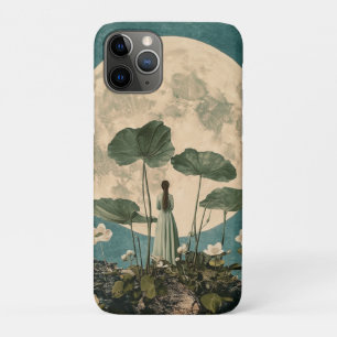 Moonlit Serenity – Lotus Scene iPhone 11 Pro Hoesje