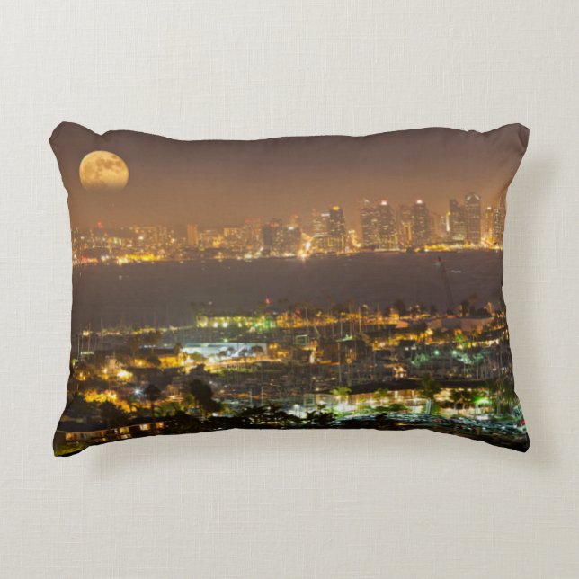 Moonrise over de skyline van San Diego Accent Kussen (Voorkant)