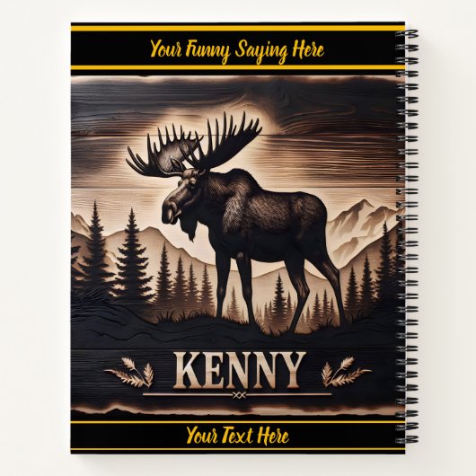 Moose houtsnijwerk in donker hout met achtergrond notitieboek (Achterkant)